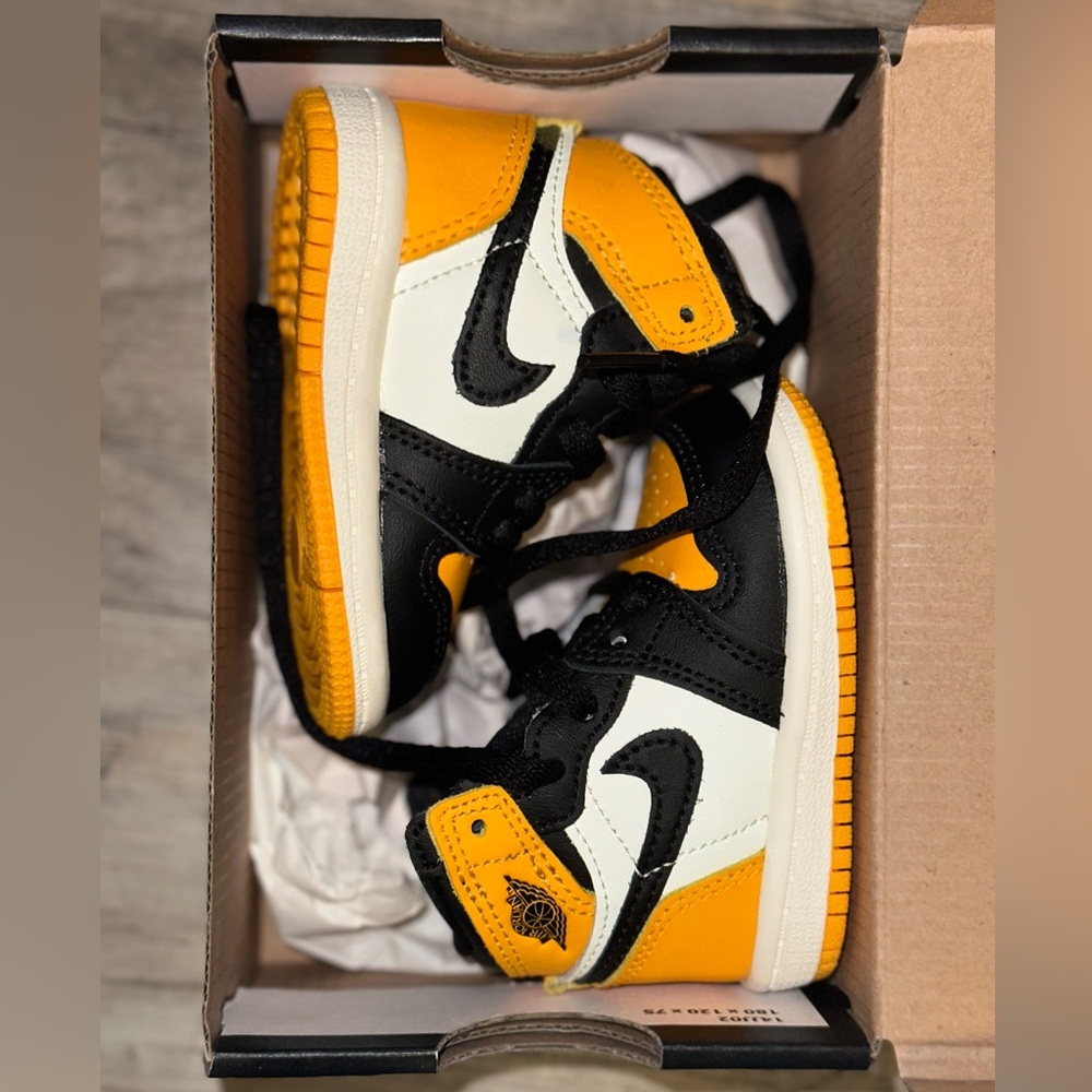 Jordan Retro 1 High OG Taxi As